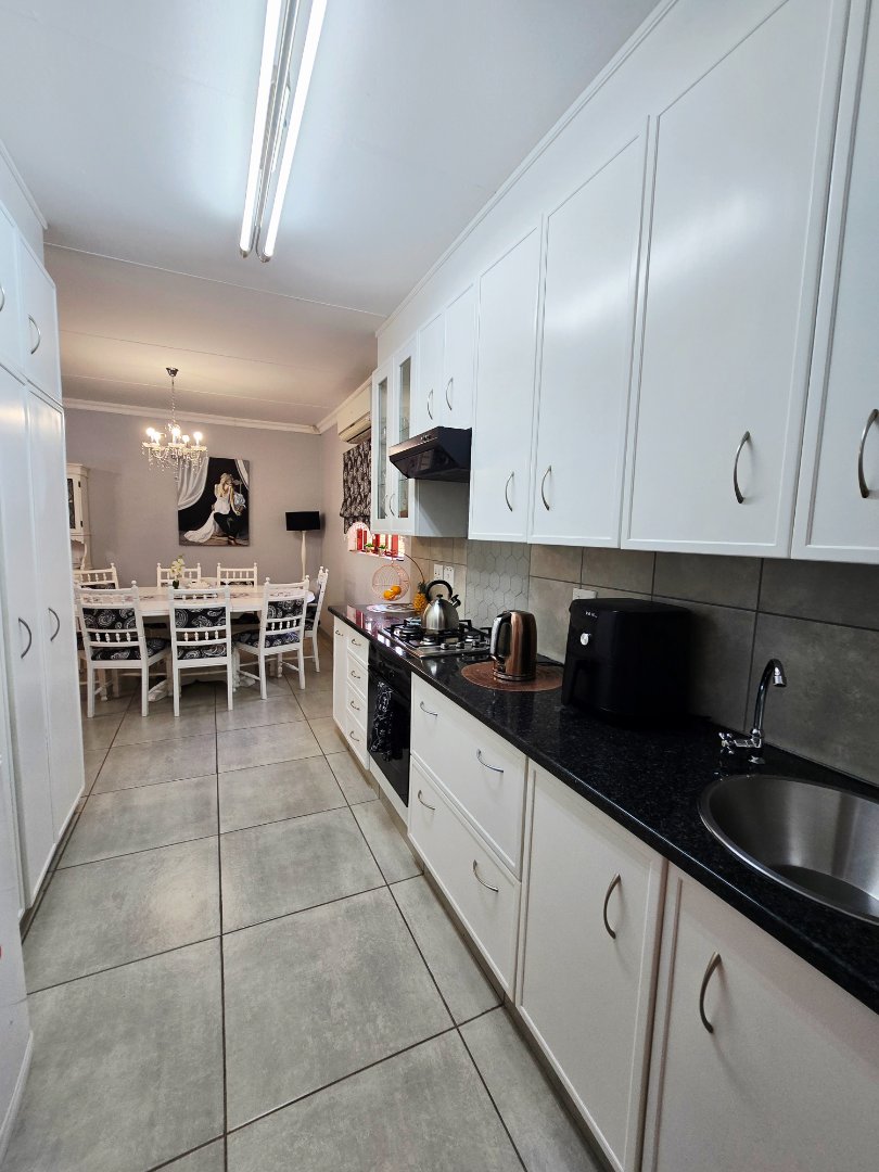 3 Bedroom Property for Sale in Flamwood North West